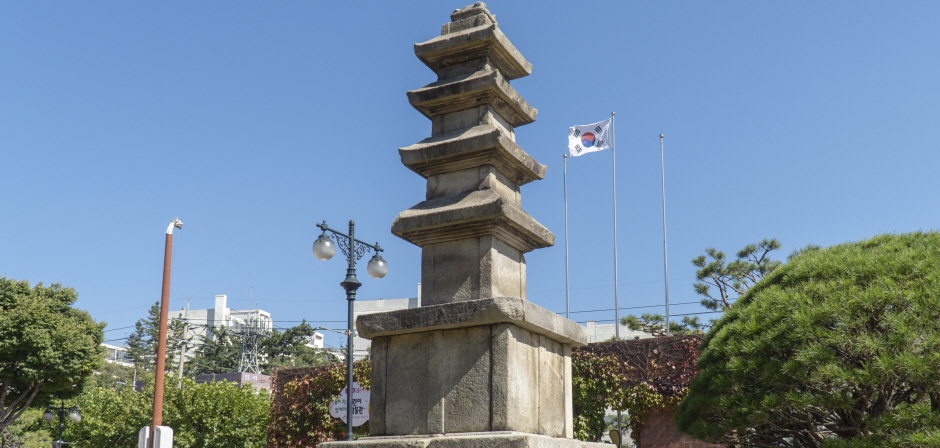 Five-story Stone Pagoda of Jeongdosa Temple Site 02